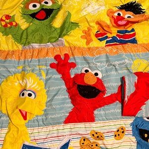 Sesame Street Colorful Character Comforter and pillowcase